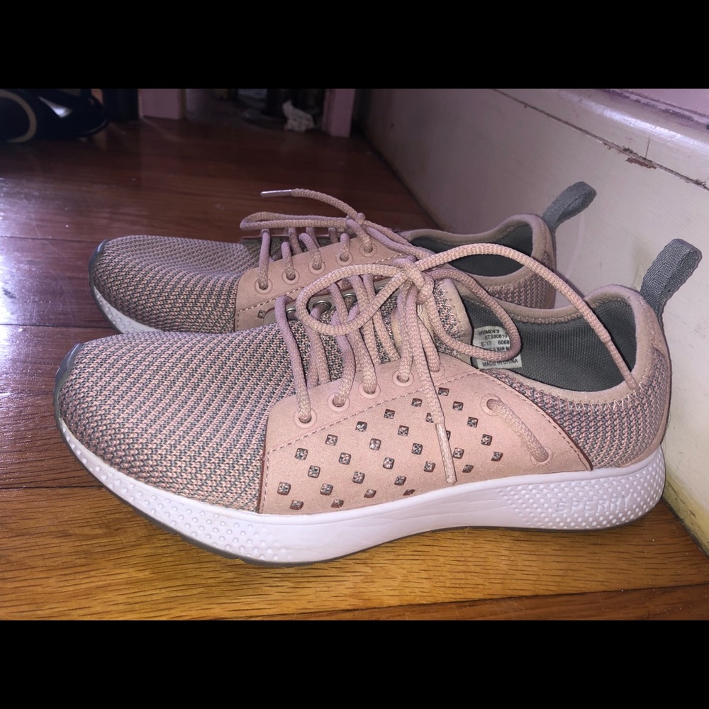 Sperry sneaks